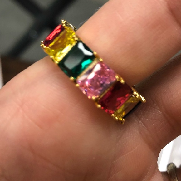 Festive Holiday Ring - Picture 6 of 8